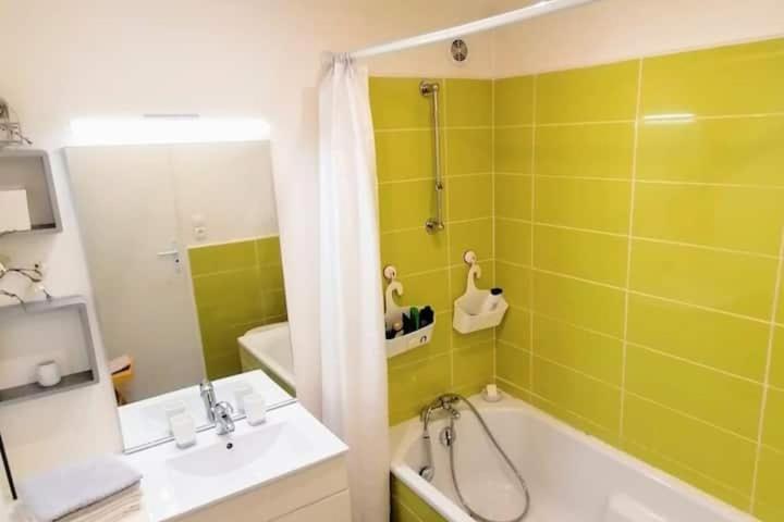 Appartement Rouge Avec Jardin Eymoutiers  Εξωτερικό φωτογραφία