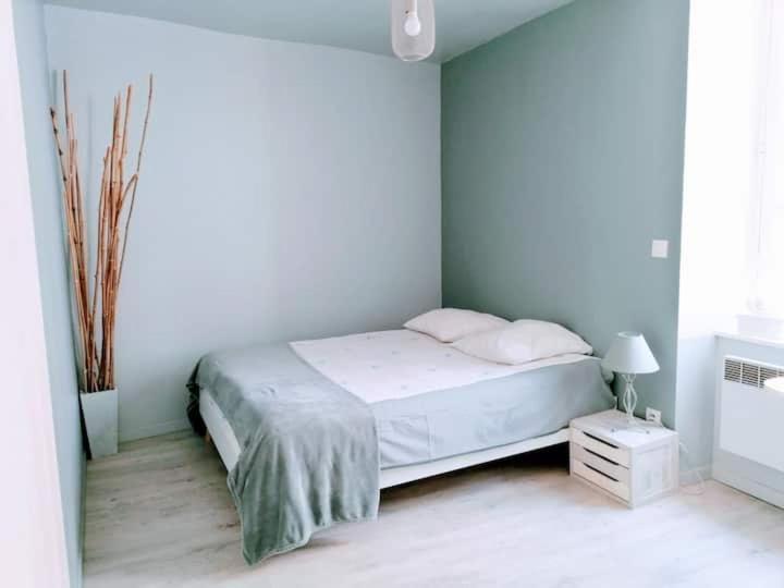 Appartement Rouge Avec Jardin Eymoutiers  Εξωτερικό φωτογραφία
